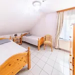 Les Charmes Premium For 20 Guests * Habiemont
