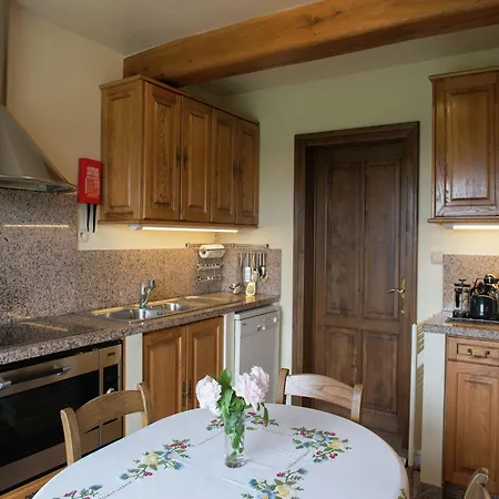 Semesterbostad Group Stay With Pool, Chevron Habiemont