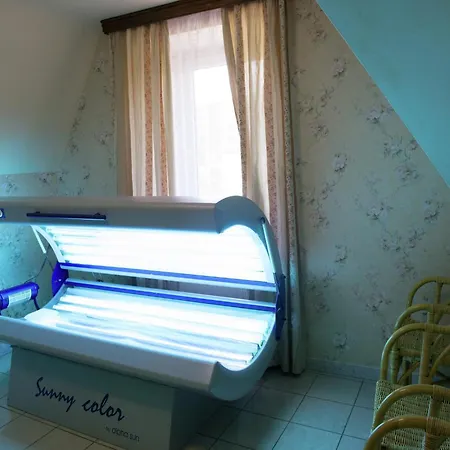 Group Stay With Pool, Chevron