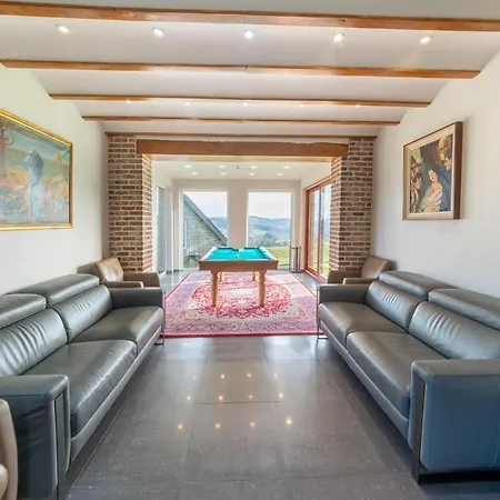 Villa Les Charmes Premium Villa For 20 Guests Holiday home *
