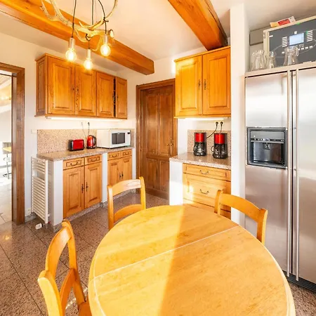 Villa Les Charmes Premium Villa With Pool For 20 Guests Vakantiehuis *