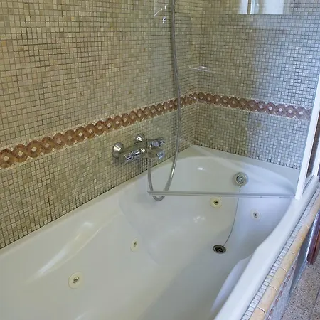Spacious And Well Cared For House With A Panoramic * Habiemont