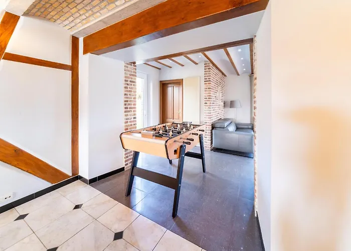 Vakantiehuis Villa Les Charmes Premium Villa With Pool For 20 Guests *