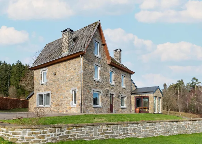 Vakantiehuis Villa Les Charmes Premium Villa With Pool For 20 Guests Habiemont