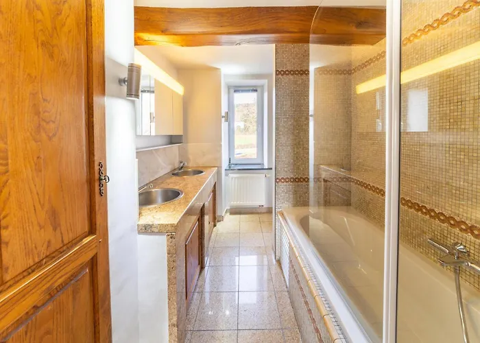 Villa Les Charmes Premium Villa With Pool For 20 Guests Vakantiehuis *