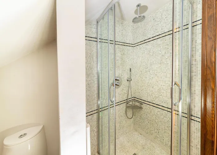 Vakantiehuis Villa Les Charmes Premium Villa With Pool For 20 Guests Habiemont